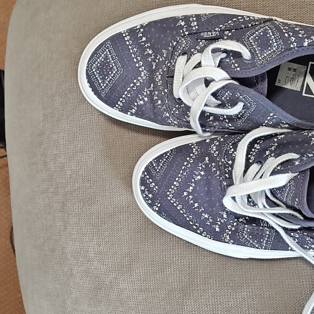 Vans blue and white excellent condition W 7.5 - Picture 7 of 13